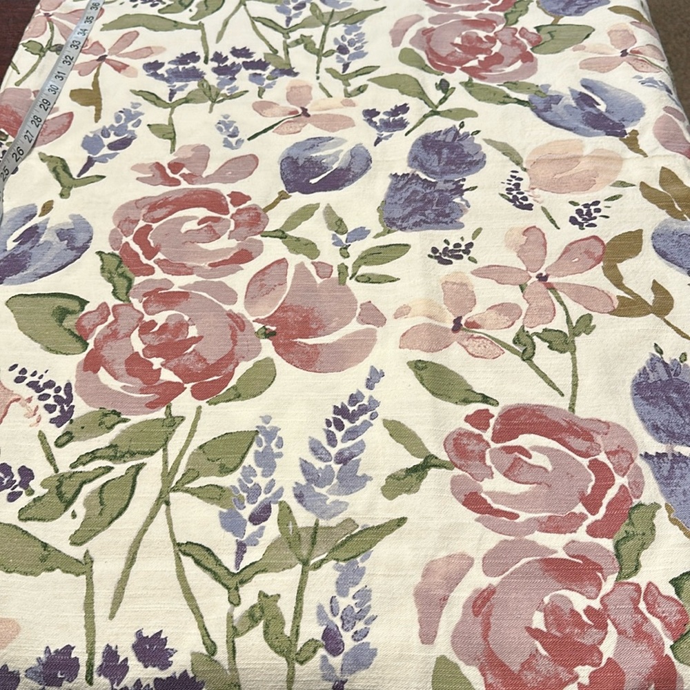 Threshold Floral Cotton Tablecloth 60 x 100“